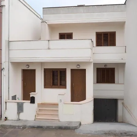 A Casa * Taviano (Lecce)